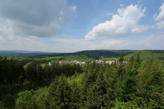Rozhledna Hamelika u Mariánských Lázní - výhled na Český les a Slavkovský les