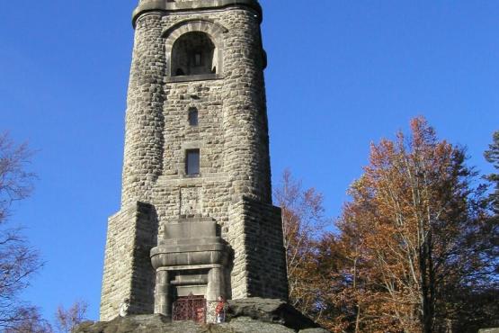 Rozhledna na vrchu Háj - pohled na rozhlednu