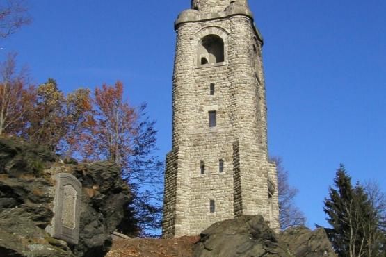 Rozhledna na vrchu Háj - rozhledna od západu