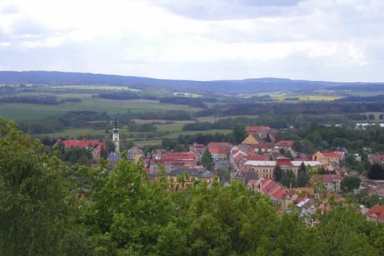 Rozhledna Bohušův vrch - výhled na Planou