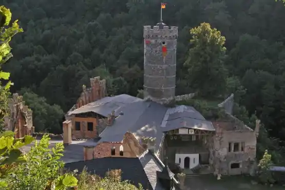Rozhledna věž Horní hrad - hrad od kaple
