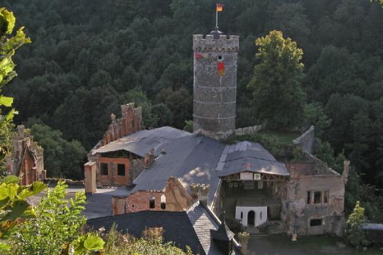 Rozhledna věž Horní hrad - hrad od kaple