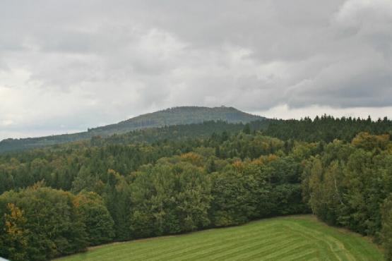 Rozhledna Milíře u Rozvadova - výhled na Přimdu
