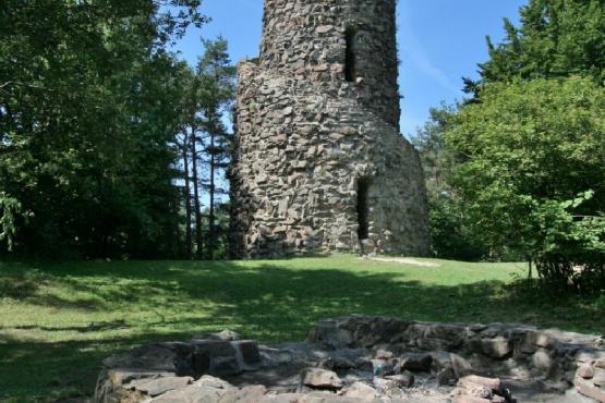 Rozhledna na Krásenském vrchu - rozhledna od severovýchodu