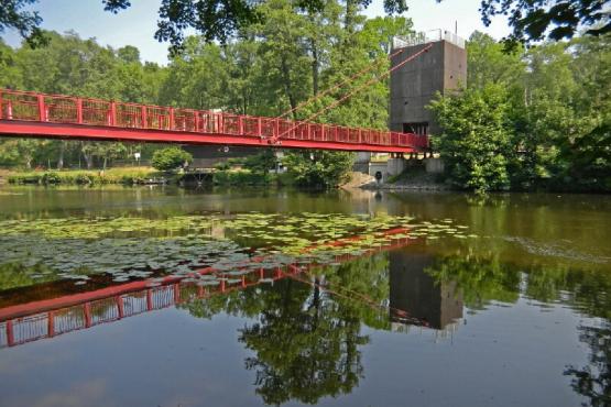 Vávrova lávka pro pěší s vyhlídkovou věží v Chebu
