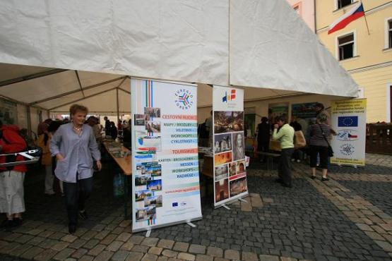 Burza propagačních materiálů v Chebu - 21.05.2011