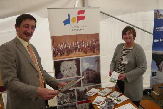 Burza propagačních materiálů v Chebu 2010