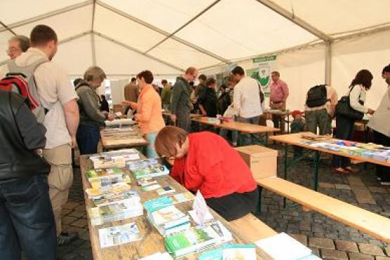 Burza propagačních materiálů v Chebu - 21.05.2011