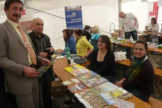 Burza propagačních materiálů v Chebu 2010