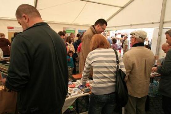 Burza propagačních materiálů v Chebu - 21.05.2011